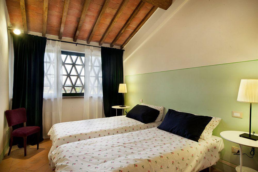 ポッジボンシ Bosco Ai Marzi Bed & Breakfast エクステリア 写真